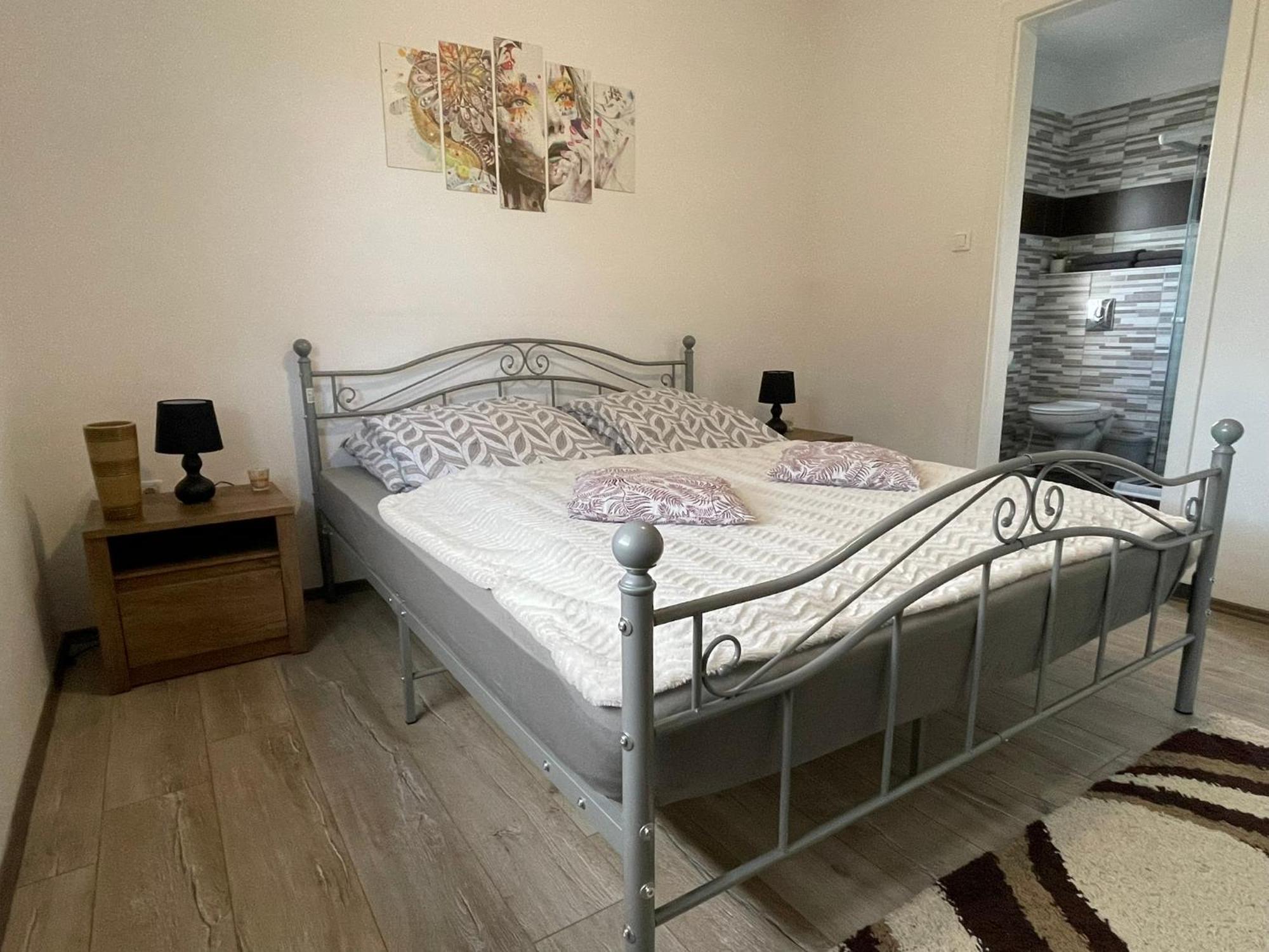 Fullhouse Apartmanhaz زاماردي المظهر الخارجي الصورة